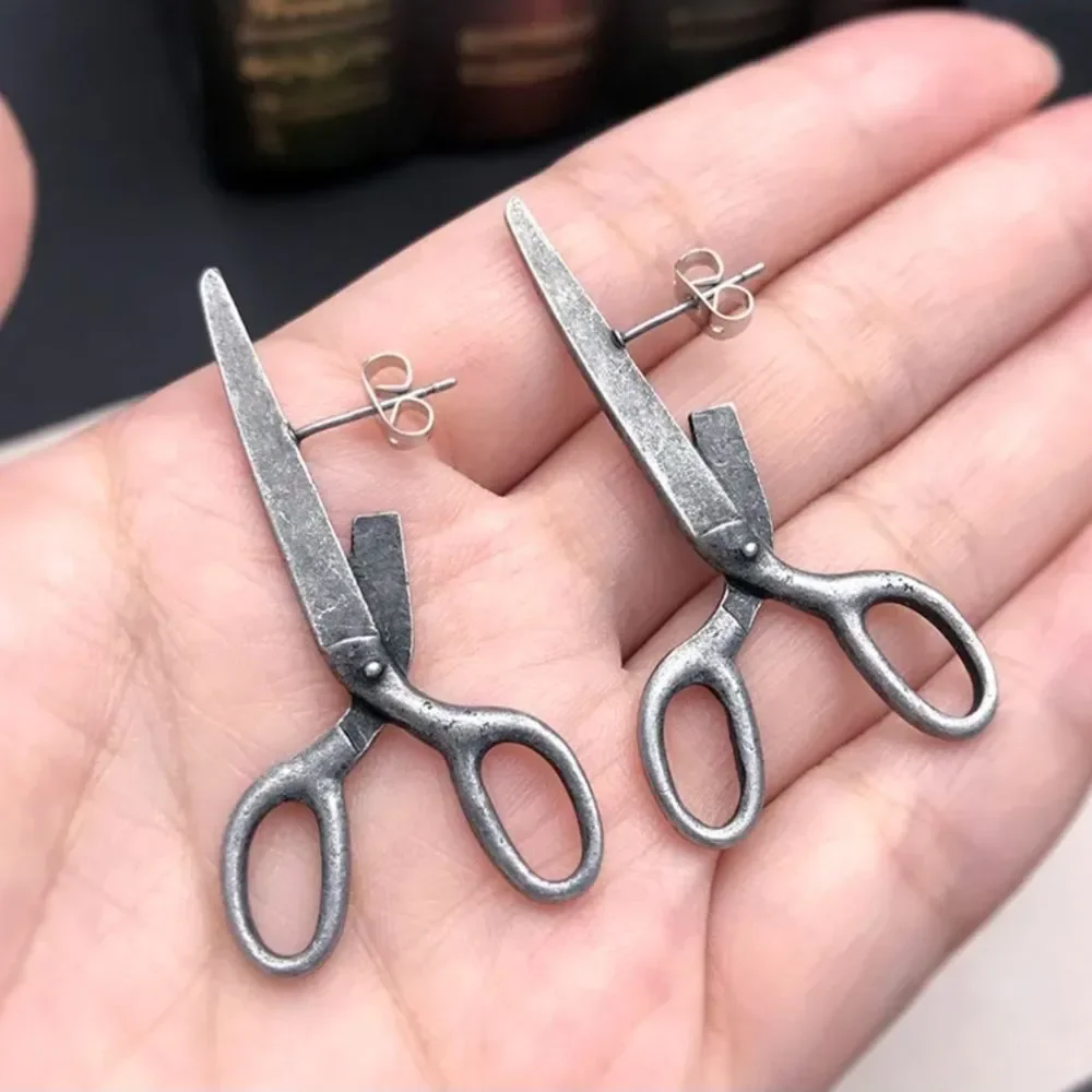 Metallic Scissors Gothic Vintage Look Earrings